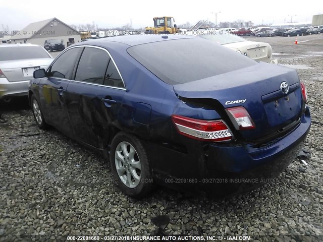 4T1BF3EK0BU712809 - 2011 TOYOTA CAMRY SE/LE/XLE BLUE photo 3