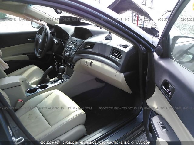 19VDE1F74DE003454 - 2013 ACURA ILX 20 TECH GRAY photo 5