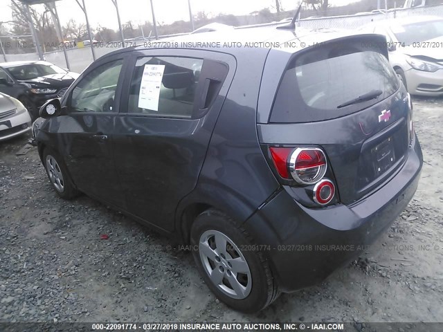 1G1JA6SG9D4150758 - 2013 CHEVROLET SONIC LS 灰色 照片 3
