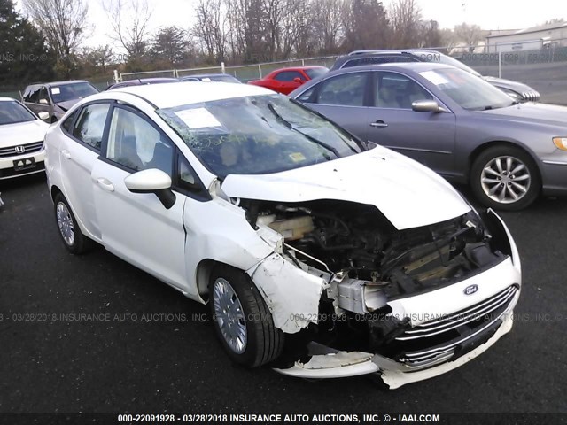 3FADP4AJ6EM233676 - 2014 FORD FIESTA S WHITE photo 1