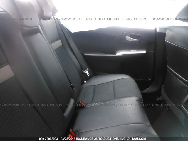 4T1BF1FKXEU781529 - 2014 TOYOTA CAMRY L/SE/LE/XLE SILVER photo 8