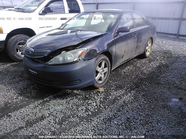 JTDBE32K620040046 - 2002 TOYOTA CAMRY LE/XLE/SE PURPLE photo 2