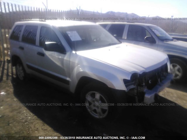 1J4GR48K05C685277 - 2005 JEEP GRAND CHEROKEE LAREDO/COLUMBIA/FREEDOM 银色 照片 1