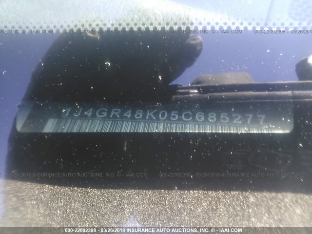 1J4GR48K05C685277 - 2005 JEEP GRAND CHEROKEE LAREDO/COLUMBIA/FREEDOM 银色 照片 9