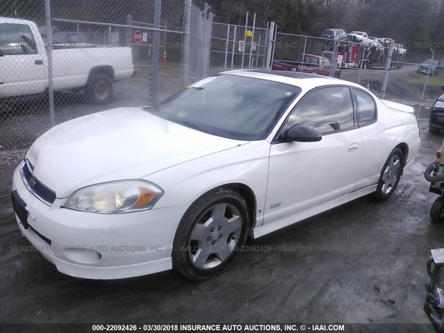 2G1WL15C369387676 - 2006 CHEVROLET MONTE CARLO SS WHITE photo 2