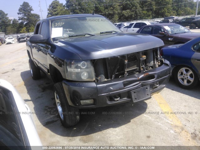 3GCPKSE35BG185460 - 2011 CHEVROLET SILVERADO K1500 LT GRAY photo 1