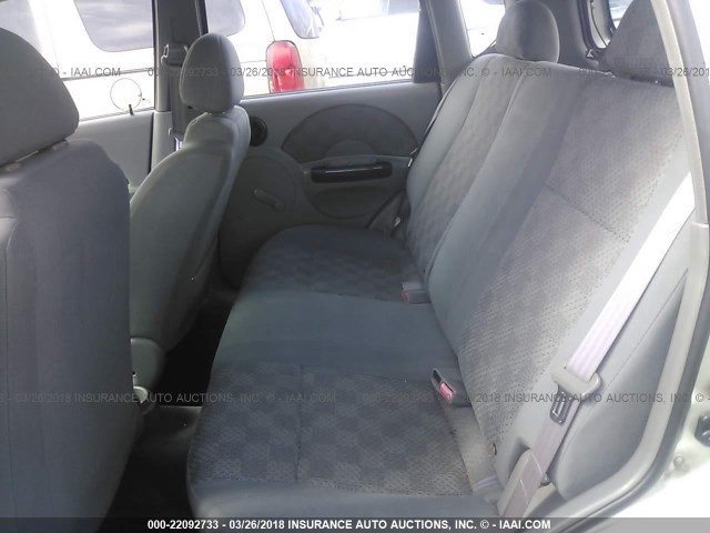 KL1TD62685B413406 - 2005 CHEVROLET AVEO LS SILVER photo 8