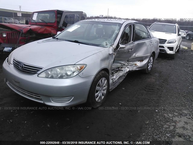 4T1BE30K05U019317 - 2005 TOYOTA CAMRY LE/XLE/SE 银色 照片 2