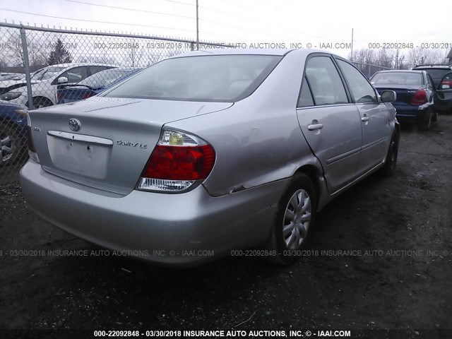 4T1BE30K05U019317 - 2005 TOYOTA CAMRY LE/XLE/SE 银色 照片 4
