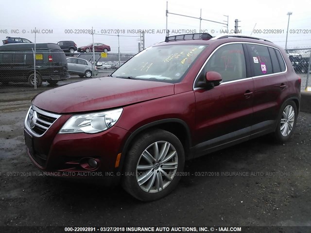 WVGBV7AX8BW001472 - 2011 VOLKSWAGEN TIGUAN S/SE/SEL RED photo 2
