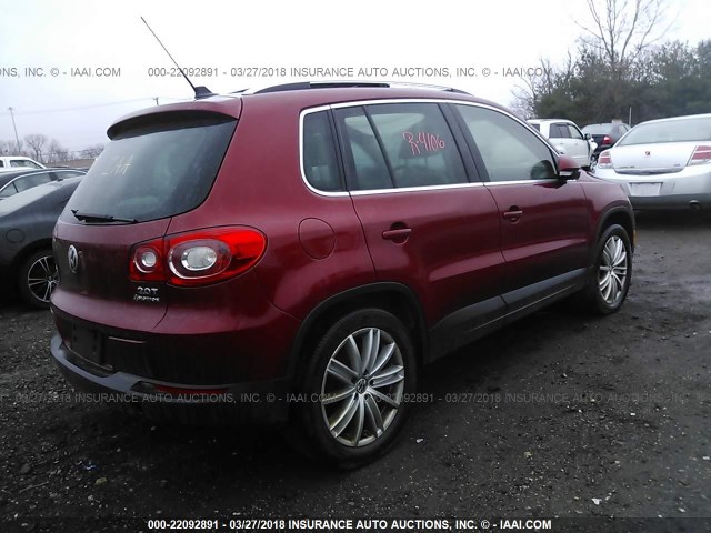 WVGBV7AX8BW001472 - 2011 VOLKSWAGEN TIGUAN S/SE/SEL RED photo 4