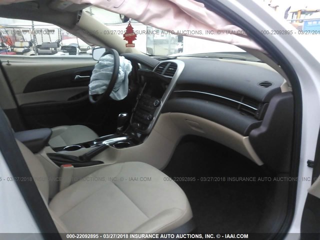 1G11C5SL7EF158025 - 2014 CHEVROLET MALIBU 1LT WHITE photo 5