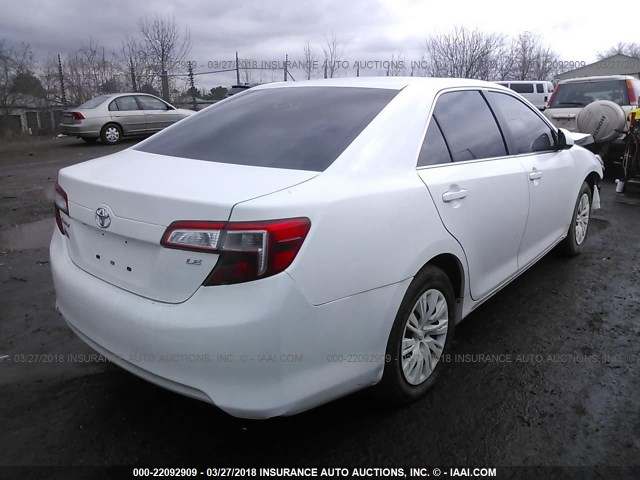 4T4BF1FK0ER441361 - 2014 TOYOTA CAMRY L/SE/LE/XLE 白色 照片 4