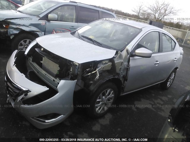 3N1CN7AP8HL867960 - 2017 NISSAN VERSA S/S PLUS/SV/SL SILVER photo 2