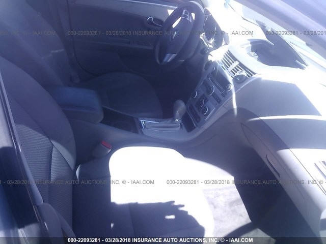 1G1ZG57K794245206 - 2009 CHEVROLET MALIBU LS 银色 照片 5