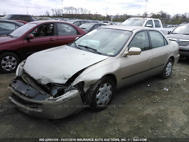 1HGCG5648YA000609 - 2000 HONDA ACCORD LX TAN photo 2