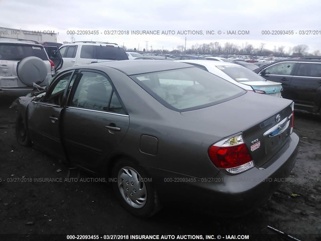 4T1BE32K16U677680 - 2006 TOYOTA CAMRY LE/XLE/SE GRAY photo 3