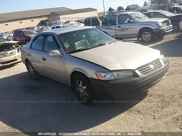 4T1BF22K1VU039046 - 1997 TOYOTA CAMRY CE/LE/XLE GOLD photo 1