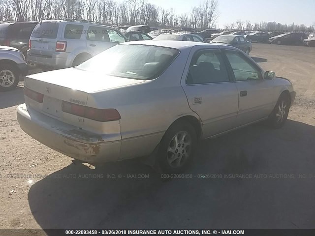 4T1BF22K1VU039046 - 1997 TOYOTA CAMRY CE/LE/XLE GOLD photo 4