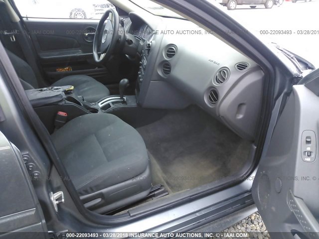 2G2WP522551263005 - 2005 PONTIAC GRAND PRIX GRAY photo 5