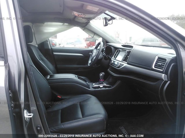 5TDKKRFH6GS505441 - 2016 TOYOTA HIGHLANDER XLE GRAY photo 5