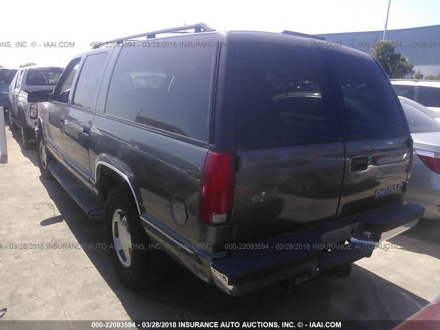 3GNFK16R4XG145622 - 1999 CHEVROLET SUBURBAN K1500 GRAY photo 3