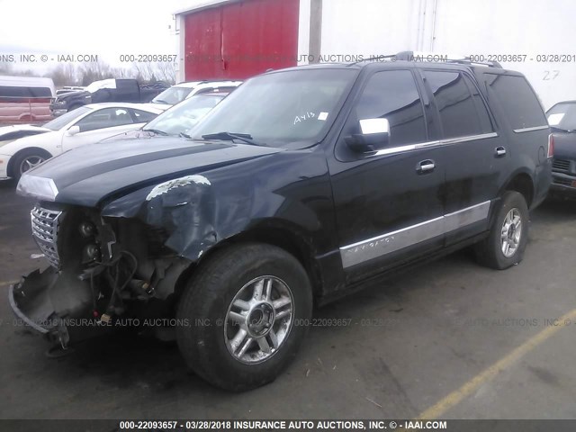 5LMFU285X7LJ03454 - 2007 LINCOLN NAVIGATOR BLACK photo 2