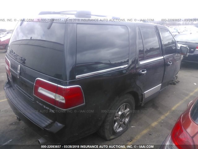 5LMFU285X7LJ03454 - 2007 LINCOLN NAVIGATOR BLACK photo 4