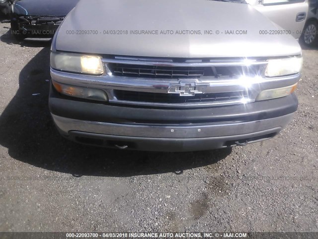 1GNFK16T02J133342 - 2002 CHEVROLET SUBURBAN K1500 TAN photo 6