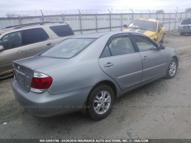 4T1BF30K55U621112 - 2005 TOYOTA CAMRY LE/XLE/SE GRAY photo 4