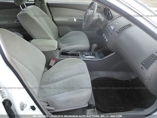 1N4AL11D95C136223 - 2005 NISSAN ALTIMA S/SL WHITE photo 5