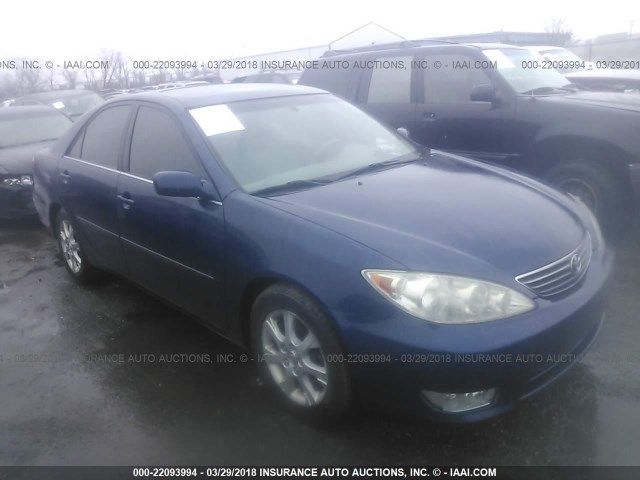 4T1BF30K15U084741 - 2005 TOYOTA CAMRY LE/XLE/SE 深蓝色 照片 1