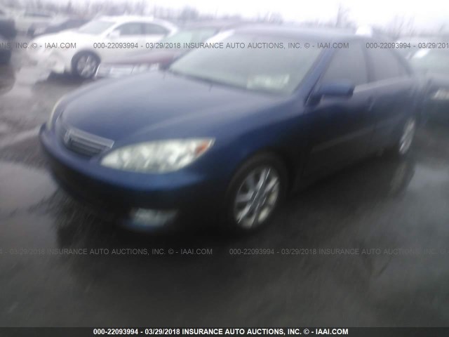 4T1BF30K15U084741 - 2005 TOYOTA CAMRY LE/XLE/SE 深蓝色 照片 2
