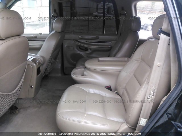 5LMPU28L7XLJ12891 - 1999 LINCOLN NAVIGATOR შავი ფოტო 8
