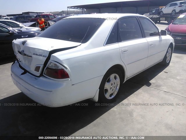 4T1BF28B44U350993 - 2004 TOYOTA AVALON XL/XLS WHITE photo 4