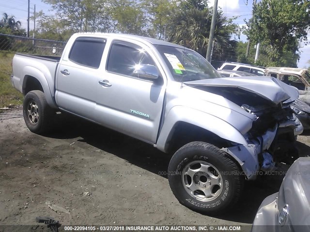 5TFLU4EN0DX054568 - 2013 TOYOTA TACOMA DOUBLE CAB ვერცხლისფერი ფოტო 1