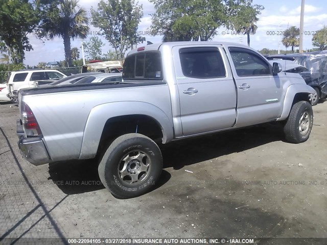 5TFLU4EN0DX054568 - 2013 TOYOTA TACOMA DOUBLE CAB ვერცხლისფერი ფოტო 4