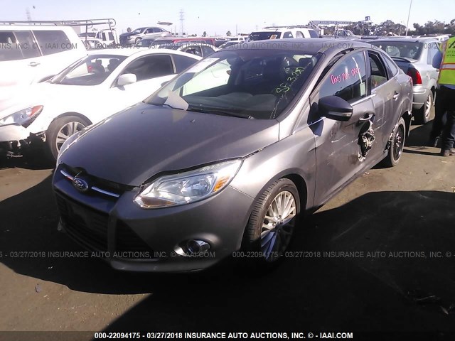 1FAHP3H26CL453893 - 2012 FORD FOCUS SEL GRAY photo 2