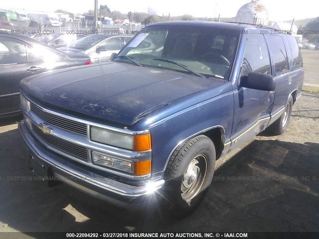 1GNEC13RXXJ529450 - 1999 CHEVROLET TAHOE C1500 BLUE photo 2