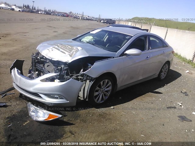 5NPEC4AB0CH386169 - 2012 HYUNDAI SONATA SE/LIMITED SILVER photo 2