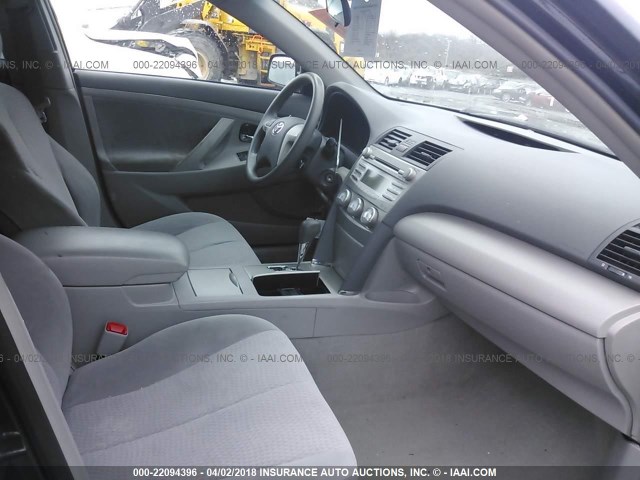 4T4BF3EK4BR169406 - 2011 TOYOTA CAMRY SE/LE/XLE 黑色 照片 5