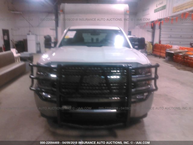 1GC0CUEGXFZ103063 - 2015 CHEVROLET SILVERADO C2500 HEAVY DUTY WHITE photo 6
