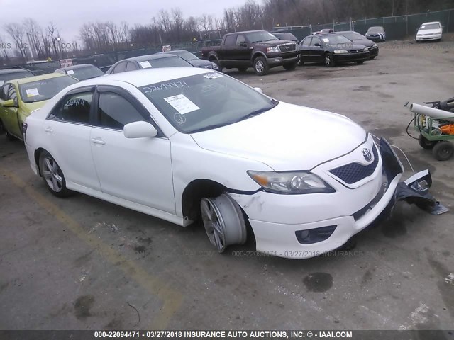4T1BF3EK4BU747613 - 2011 TOYOTA CAMRY SE/LE/XLE WHITE photo 1