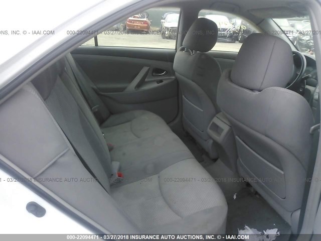 4T1BF3EK4BU747613 - 2011 TOYOTA CAMRY SE/LE/XLE WHITE photo 8