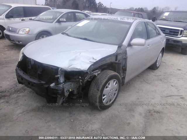4T1BE46K77U607702 - 2007 TOYOTA CAMRY NEW GENERAT CE/LE/XLE/SE SILVER photo 2