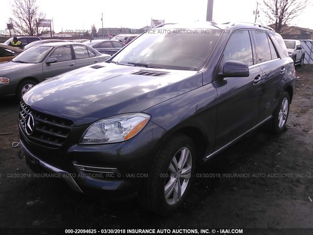 4JGDA5HB1DA248030 - 2013 MERCEDES-BENZ ML 350 4MATIC GRAY photo 2