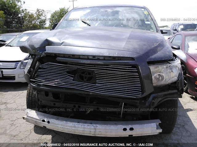 5TFRY5F16BX105679 - 2011 TOYOTA TUNDRA DOUBLE CAB SR5 GRAY photo 6