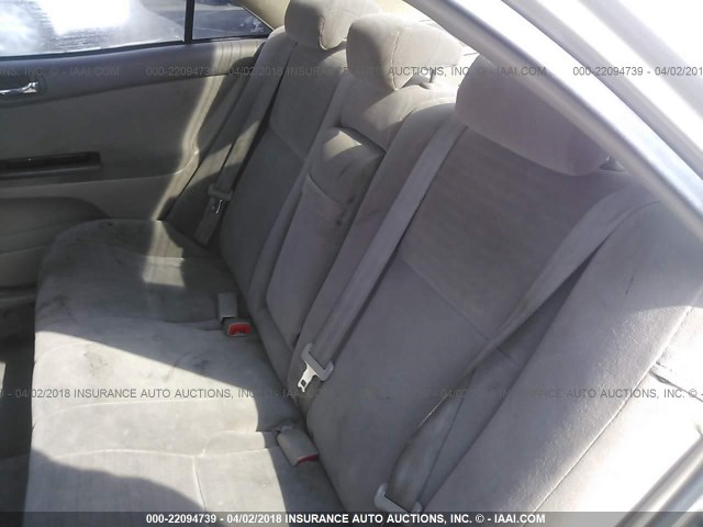4T1BE32K25U597447 - 2005 TOYOTA CAMRY LE/XLE/SE შამპანური ფოტო 8