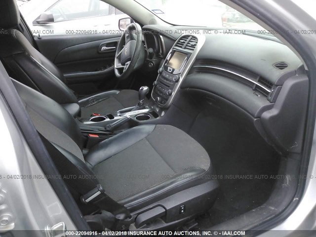 1G11C5SL6EF175317 - 2014 CHEVROLET MALIBU 1LT 银色 照片 5