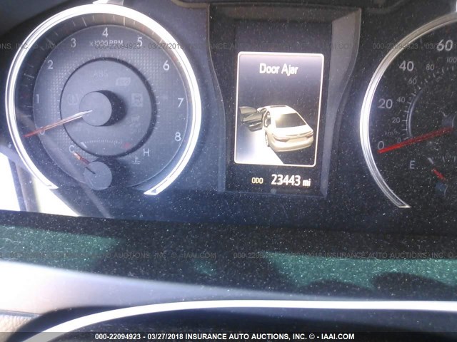 4T1BF1FK2HU297746 - 2017 TOYOTA CAMRY LE/XLE/SE/XSE WHITE photo 7